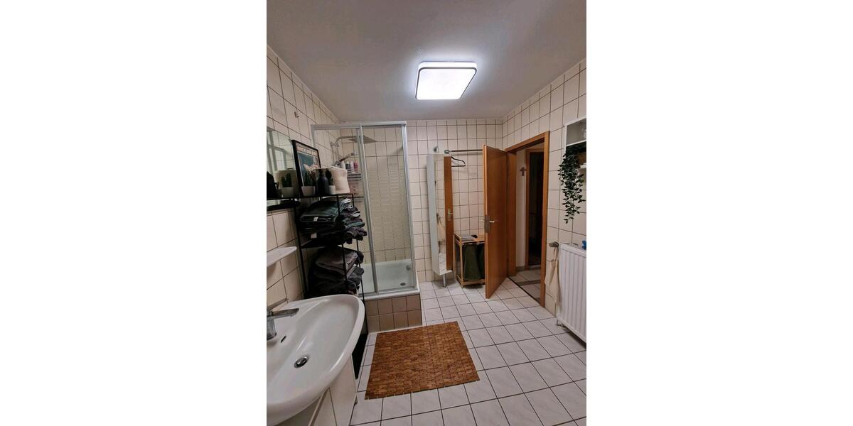 Dachgeschoßwohnung Oldenburg Alexandersfeld - 1 Zimmer, 95 m&sup2;, 480&euro; | Angebot:24973541