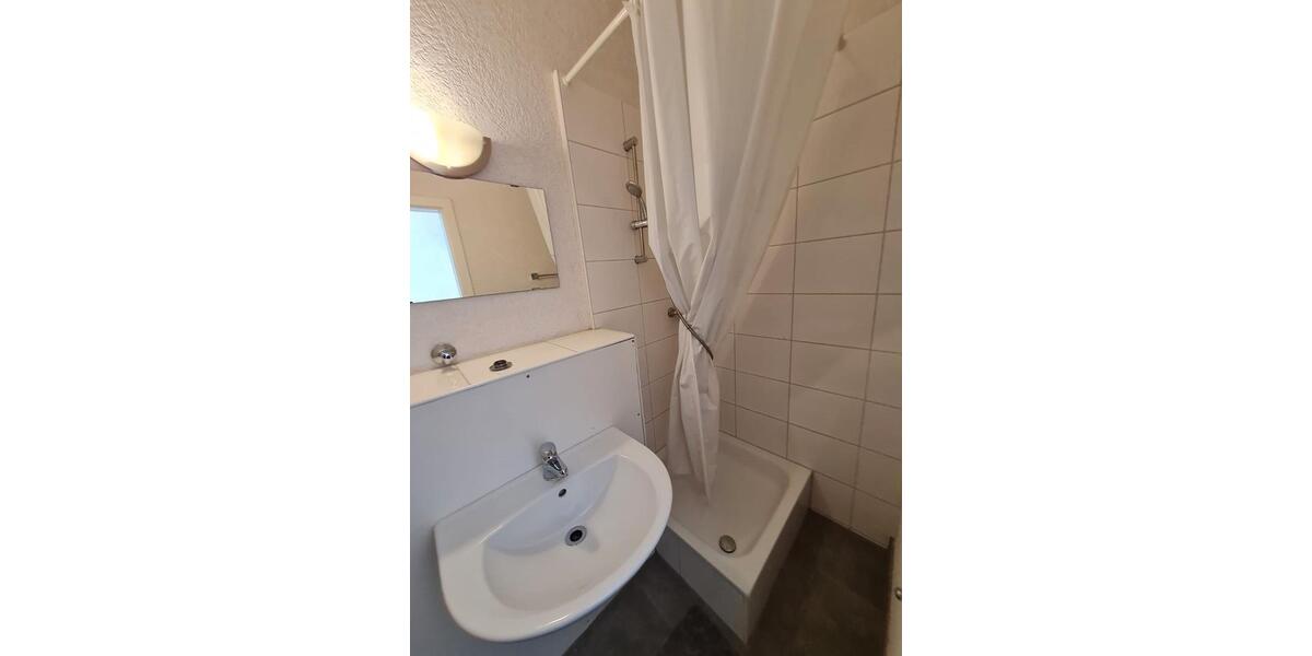 Etagenwohnung Karlsruhe - 1 Zimmer, 15 m&sup2;, 490&euro; | Angebot:26265987