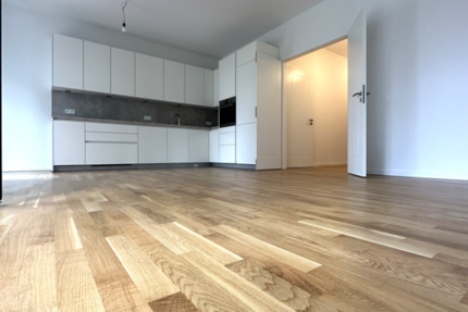 Wohnung zum Mieten in Berlin 2.343,20 € 108 m² 4 zimmer
