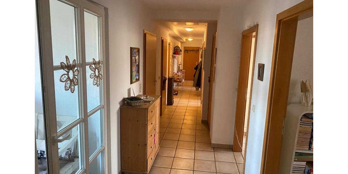 Dachgeschoßwohnung Göttingen Elliehausen / Esebeck - 5 Zimmer, 150 m&sup2;, 1.200&euro; | Angebot:26230545