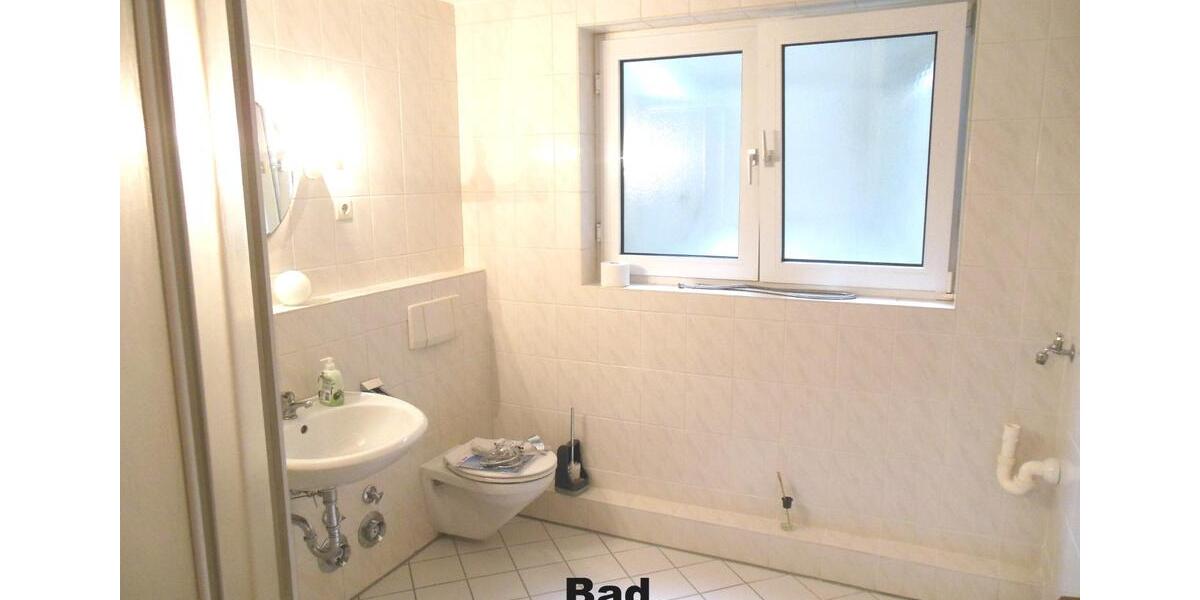 Etagenwohnung Bad Pyrmont - 3 Zimmer, 74 m&sup2;, 460&euro; | Angebot:25396246