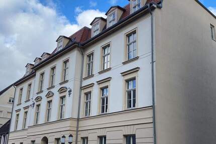 Zimmer Greifswald Innenstadt - 3 Zimmer, 115 m&sup2;, 1.390&euro; | Angebot:25728917