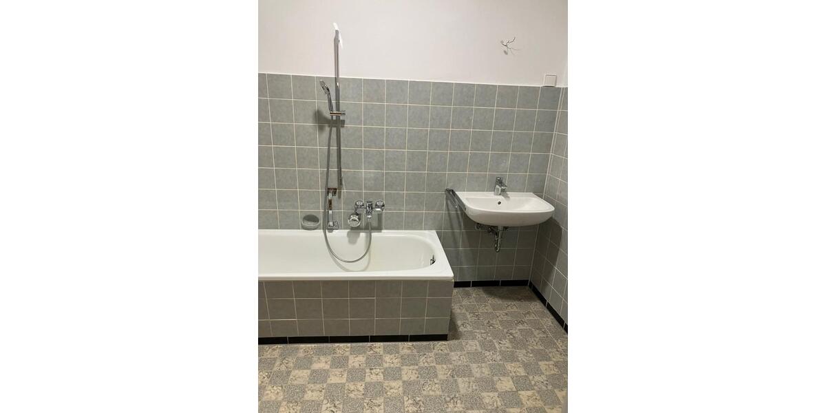 Etagenwohnung Mitterteich - 3 Zimmer, 75 m&sup2;, 420&euro; | Angebot:25603827