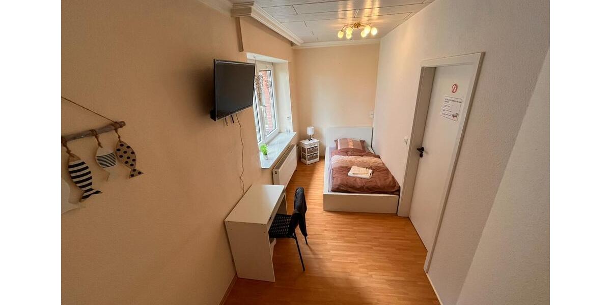 Wohnen auf Zeit Lingen (Ems) Damaschke - 12 Zimmer, 250 m&sup2;, 25&euro; | Angebot:24799494