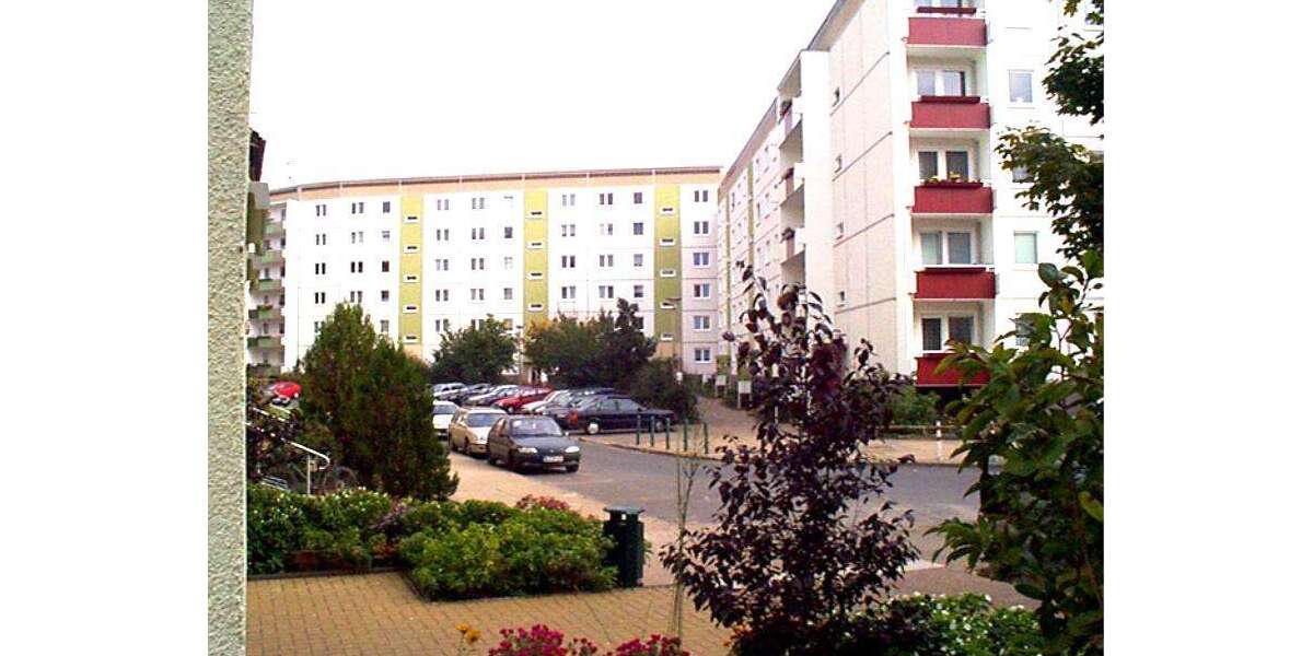 Etagenwohnung Magdeburg Brückfeld - 4 Zimmer, 93 m&sup2;, 651&euro; | Angebot:27235400