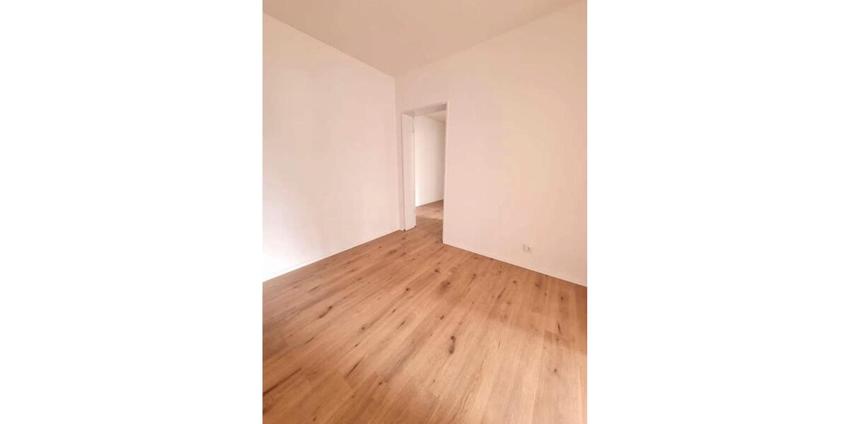 Erdgeschoßwohnung Schwerte - 3 Zimmer, 90 m&sup2;, 900&euro; | Angebot:26254894