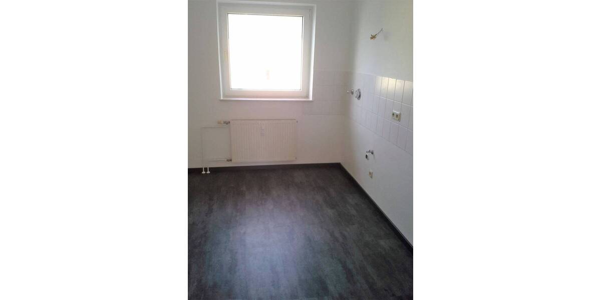 Etagenwohnung Eisenberg - 2 Zimmer, 50 m&sup2;, 500&euro; | Angebot:26117352