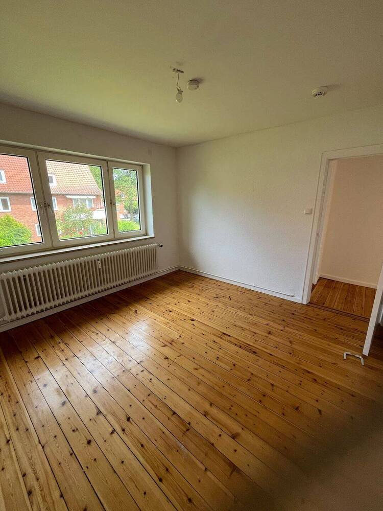 Frisch gestrichen - BalkonWohnung zum 01.08.2025