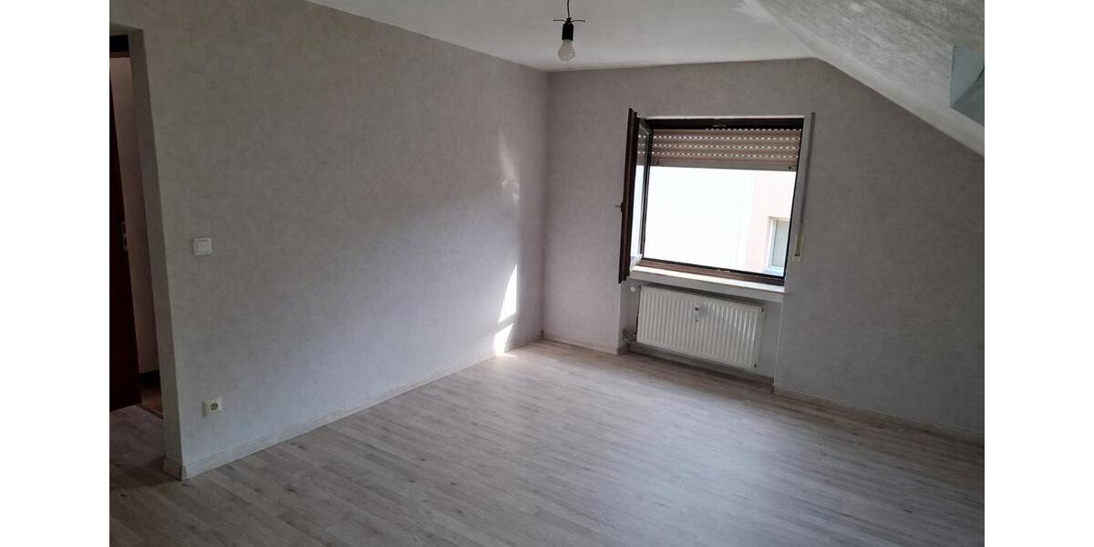 Dachgeschoßwohnung Emmelshausen - 1 Zimmer, 32 m&sup2;, 385&euro; | Angebot:25993413