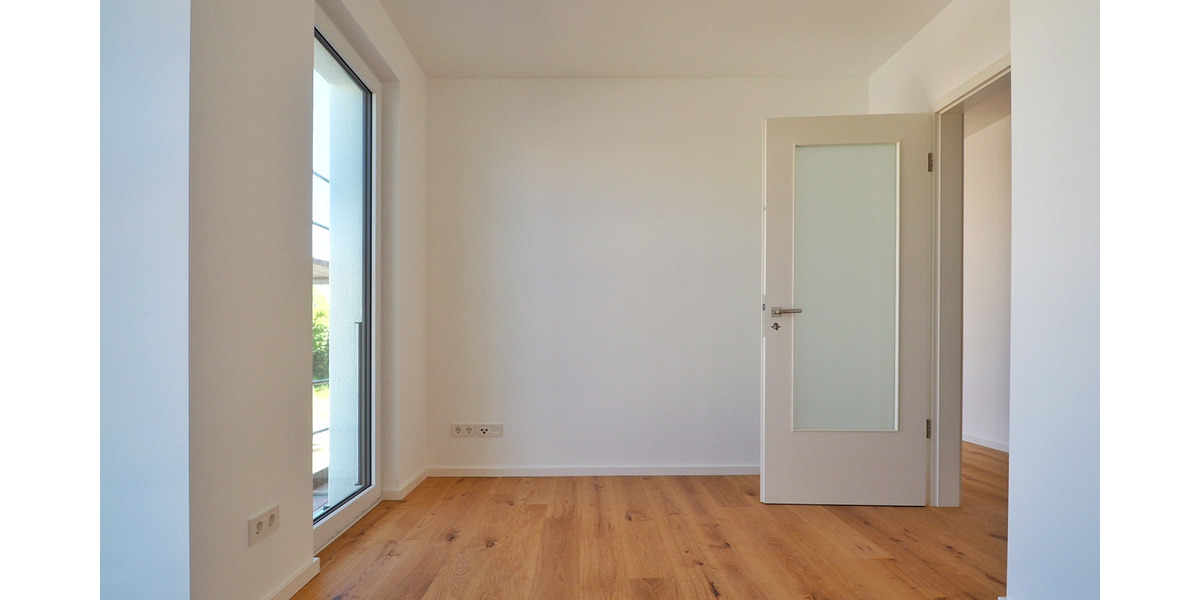 Schöner Wohnen am Schweriner See WaisenhausGärten wirklich 1. Reihe am Wasser - Etagenwohnung Schwerin Werdervorstadt | Angebot:26790961