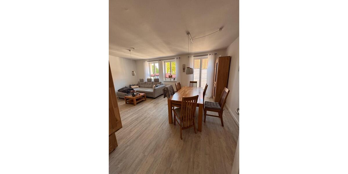 Etagenwohnung Salzwedel - 3 Zimmer, 80 m&sup2;, 850&euro; | Angebot:26348369