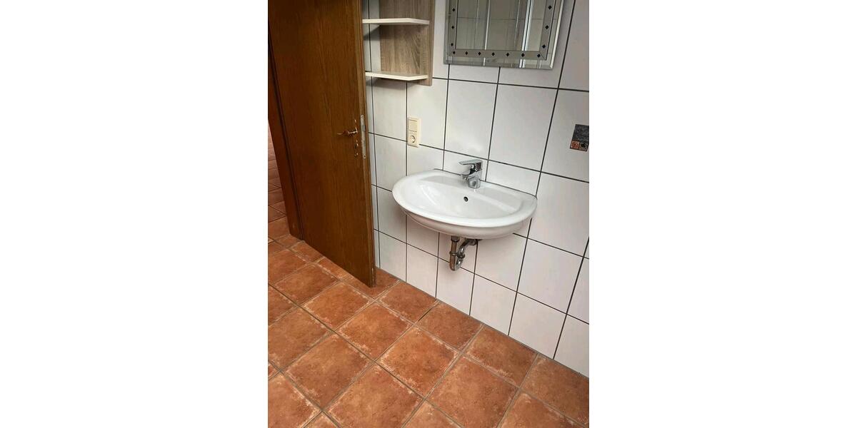 Dachgeschoßwohnung Windeck - 2 Zimmer, 72 m&sup2;, 600&euro; | Angebot:26296374