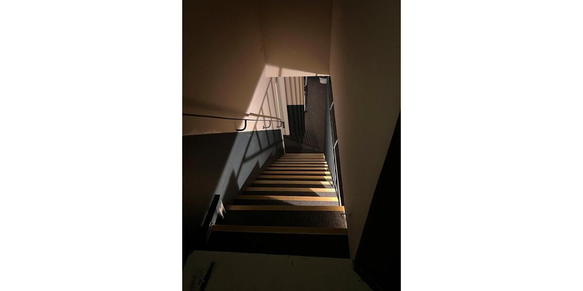 Dachgeschoßwohnung Bremervörde - 1 Zimmer, 4 m&sup2;, 700&euro; | Angebot:24781342