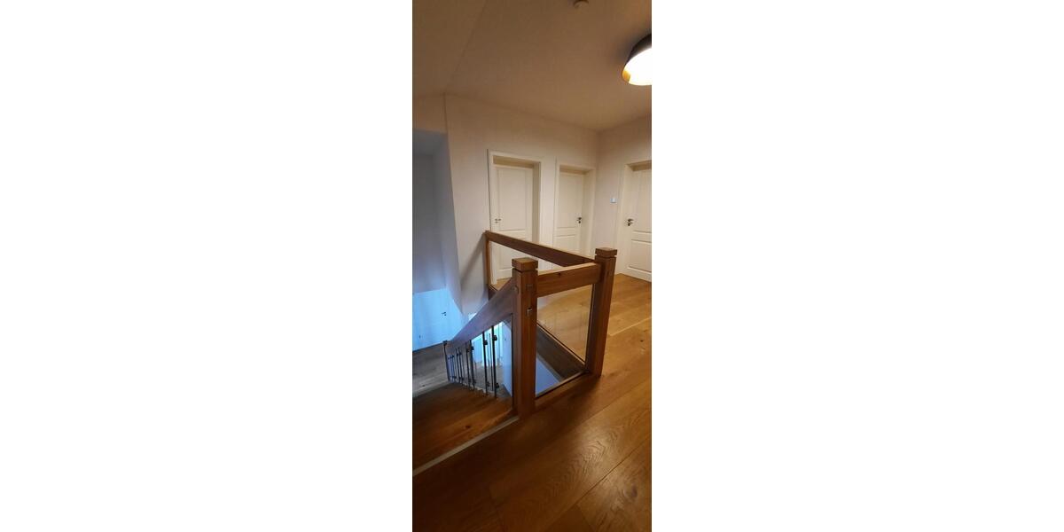 Dachgeschoßwohnung Kümmersbruck - 2.5 Zimmer, 65 m&sup2;, 1.280&euro; | Angebot:26340119