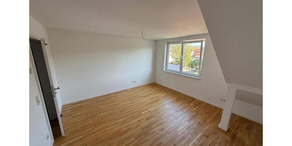 Dachgeschoßwohnung Auenwald - 3 Zimmer, 70 m&sup2;, 950&euro; | Angebot:24787211