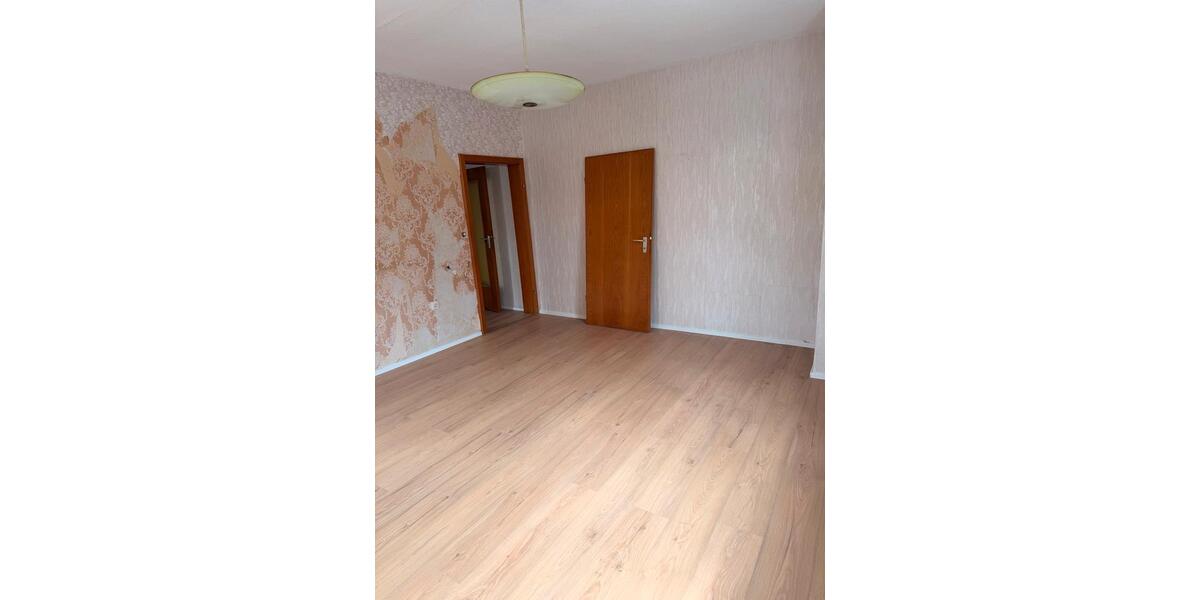 Etagenwohnung Naila - 4 Zimmer, 90 m&sup2;, 600&euro; | Angebot:25639240