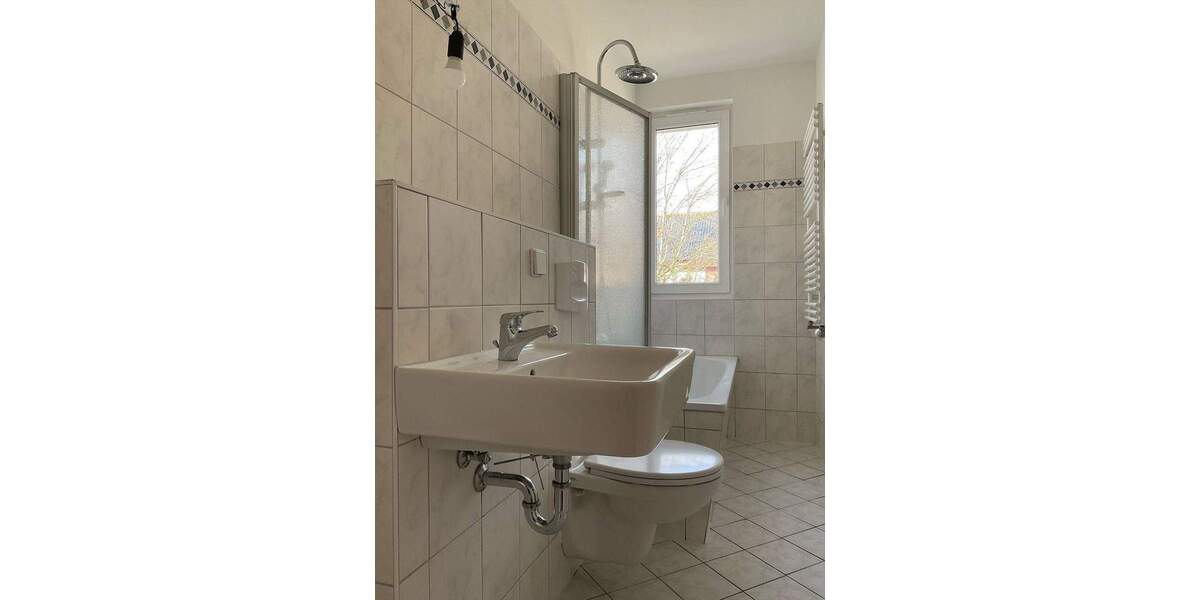 Etagenwohnung Bad Lauchstädt - 3 Zimmer, 58 m&sup2;, 359&euro; | Angebot:25750297