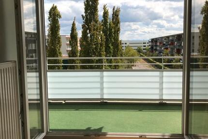 Licht durchflutete 3 Zimmer Wohnung auf der Messestadt West - U2