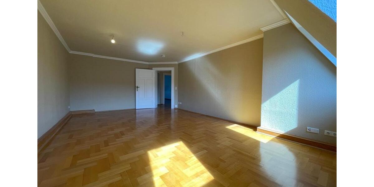 Dachgeschoßwohnung Görlitz - 3 Zimmer, 82 m&sup2;, 593&euro; | Angebot:21605268