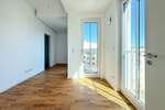 Schlau und effizient geschnittene Wohnung - Bodentiefe Fenster, viel Licht und mitten in der Stadt 2 zimmer