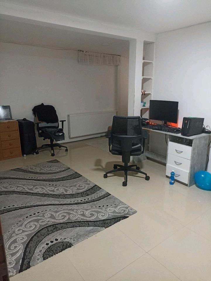 ERDE GESCHOSS MIT TERRAs70 qm 3 Zimmer Wohnung zum Vermieten