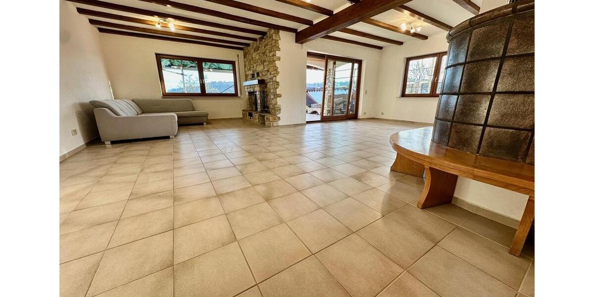 Erdgeschoßwohnung Aichtal - 3.5 Zimmer, 150 m&sup2;, 2.500&euro; | Angebot:24819324