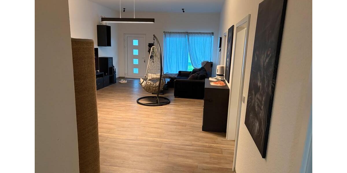 Erdgeschoßwohnung Waldsolms - 3 Zimmer, 108 m&sup2;, 1.285&euro; | Angebot:24940788
