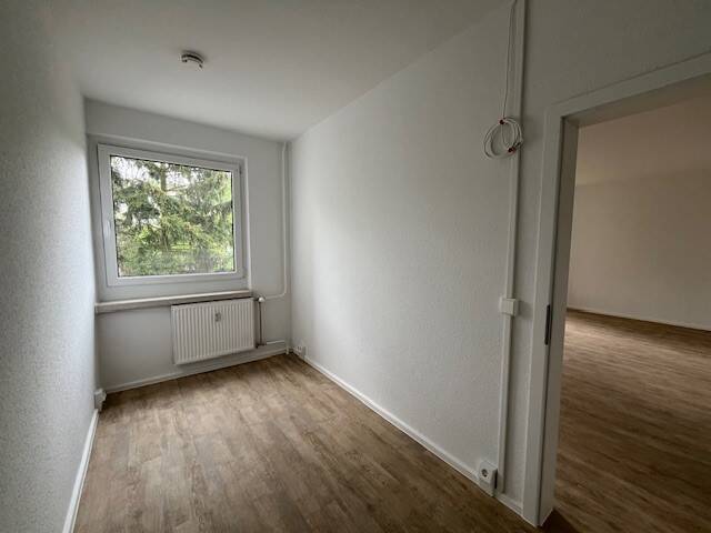 Etagenwohnung Zwickau Neuplanitz - 4 Zimmer, 85 m&sup2;, 550&euro; | Angebot:26788205