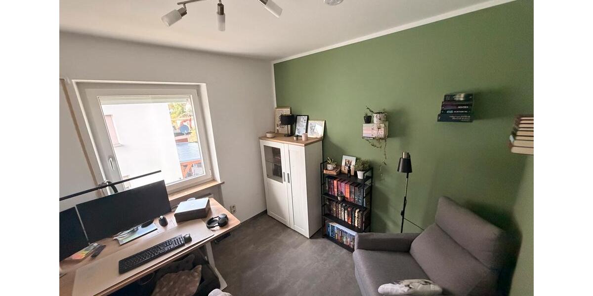 Etagenwohnung Neumarkt in der Oberpfalz Altenhof - 4 Zimmer, 107 m&sup2;, 1.350&euro; | Angebot:26384489