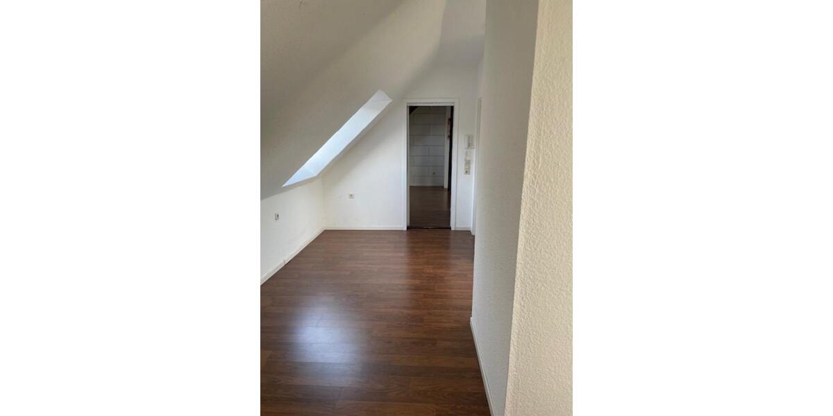 Dachgeschoßwohnung Wuppertal Brill - 1 Zimmer, 75 m&sup2;, 525&euro; | Angebot:24780684