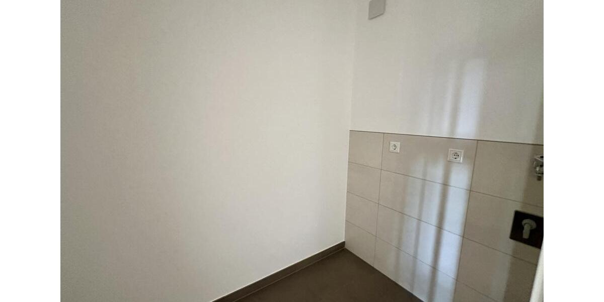 Erdgeschoßwohnung Eisenach - 3 Zimmer, 102 m&sup2;, 1.330&euro; | Angebot:25512320