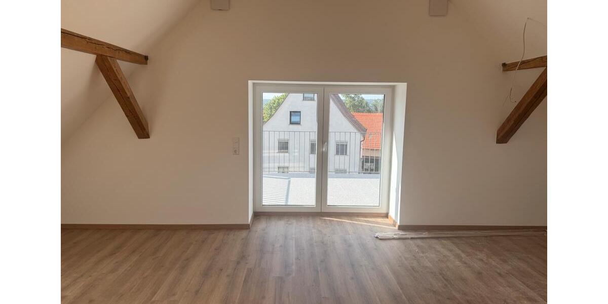 Dachgeschoßwohnung Emerkingen - 3 Zimmer, 95 m&sup2;, 950&euro; | Angebot:26629234