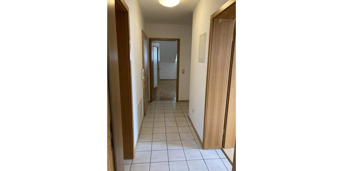 Etagenwohnung Deggendorf - 3 Zimmer, 61 m&sup2;, 600&euro; | Angebot:25690406