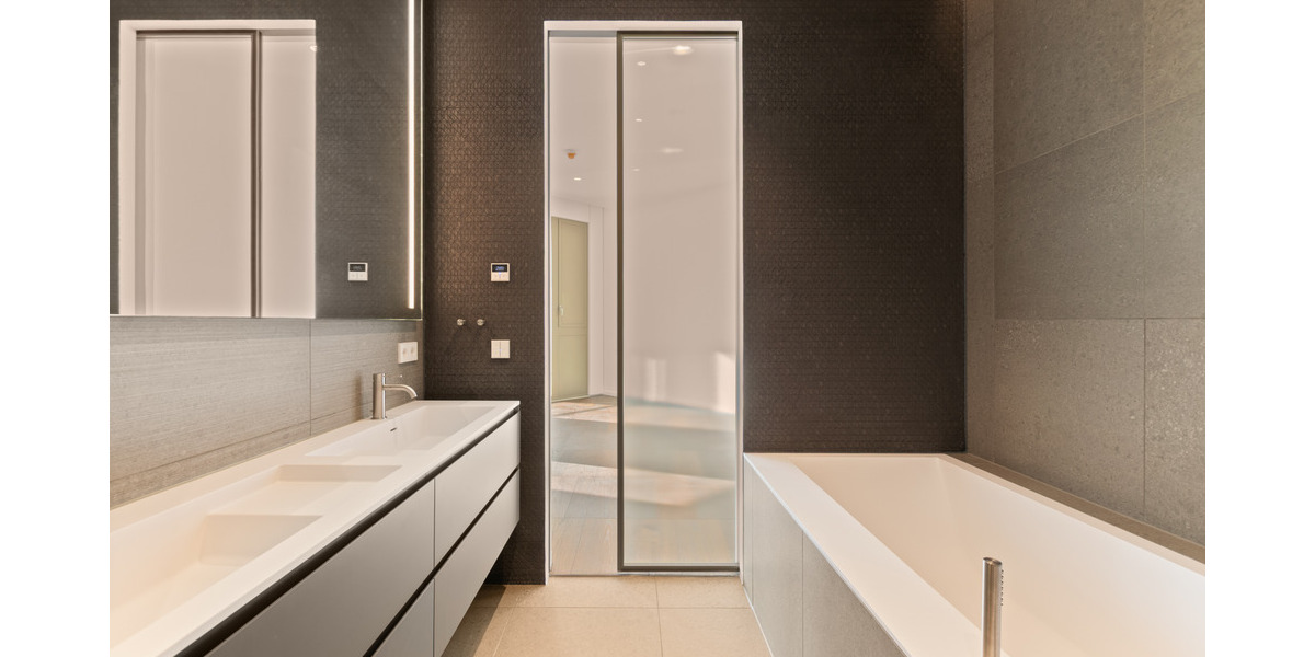 Etagenwohnung Frankfurt am Main Innenstadt - 2 Zimmer, 82 m&sup2;, 2.115&euro; | Angebot:26092972