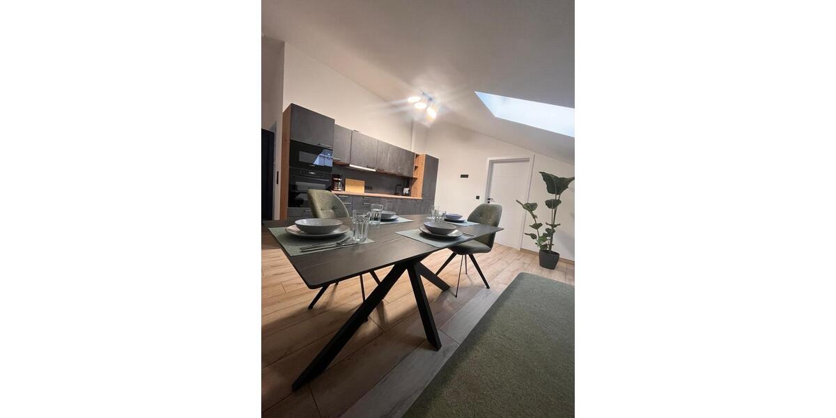 Dachgeschoßwohnung Zossen - 4 Zimmer, 70 m&sup2;, 150&euro; | Angebot:26223942