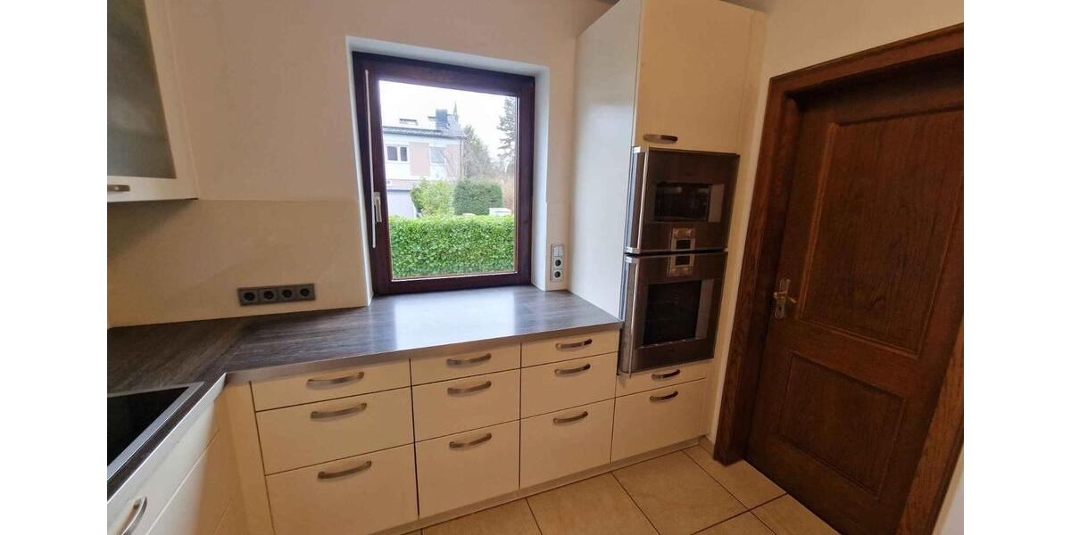 Großzügige 4 Zimmer EG-Wohnung mit Terrasse und Garten 4 zimmer