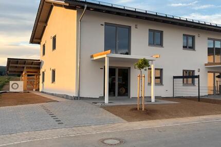 Wohnung Kirchroth - 3 Zimmer, 89 m&sup2;, 975&euro; | Angebot:26644979