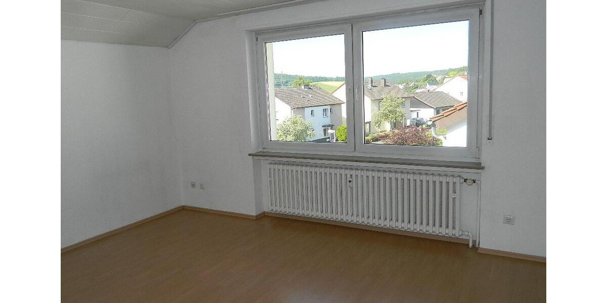 Etagenwohnung Bad Hersfeld - 3 Zimmer, 87 m&sup2;, 590&euro; | Angebot:26574673