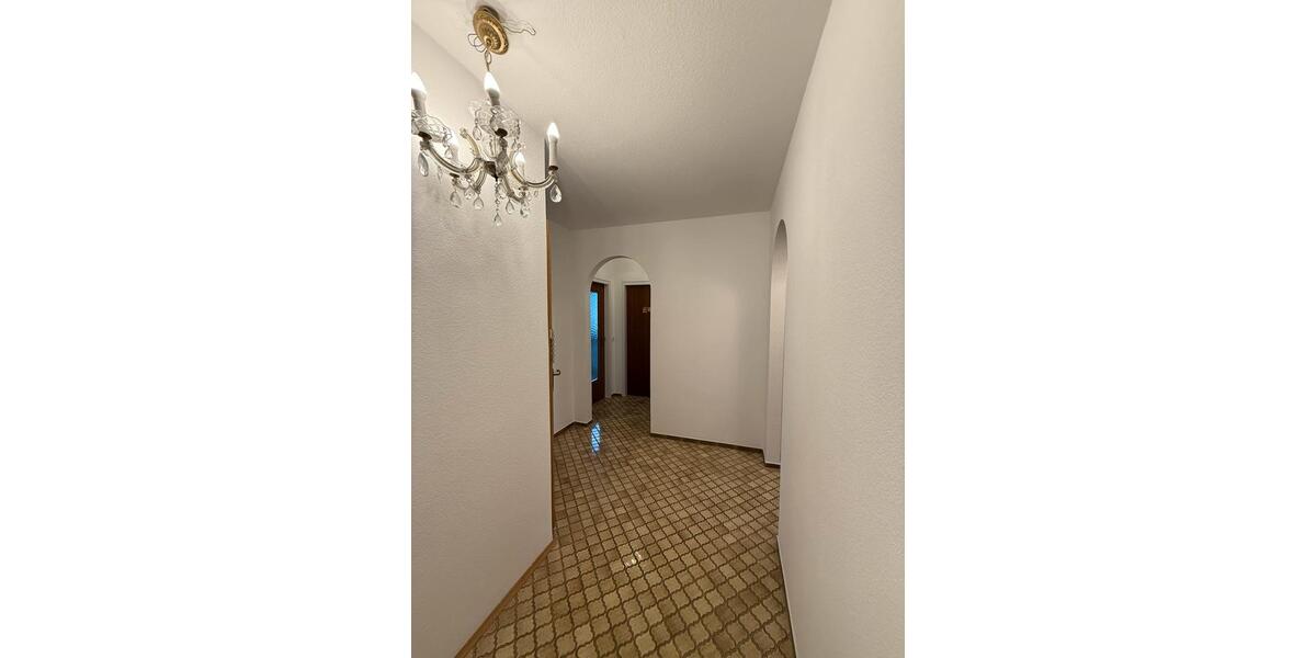 Etagenwohnung Germering - 4 Zimmer, 110 m&sup2;, 2.300&euro; | Angebot:24654283