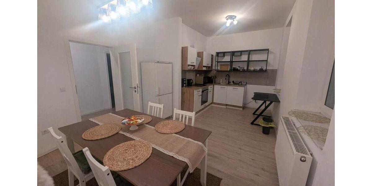 Charmante 2,5-Zimmer-Altbauwohnung mit 3 m 2 zimmer