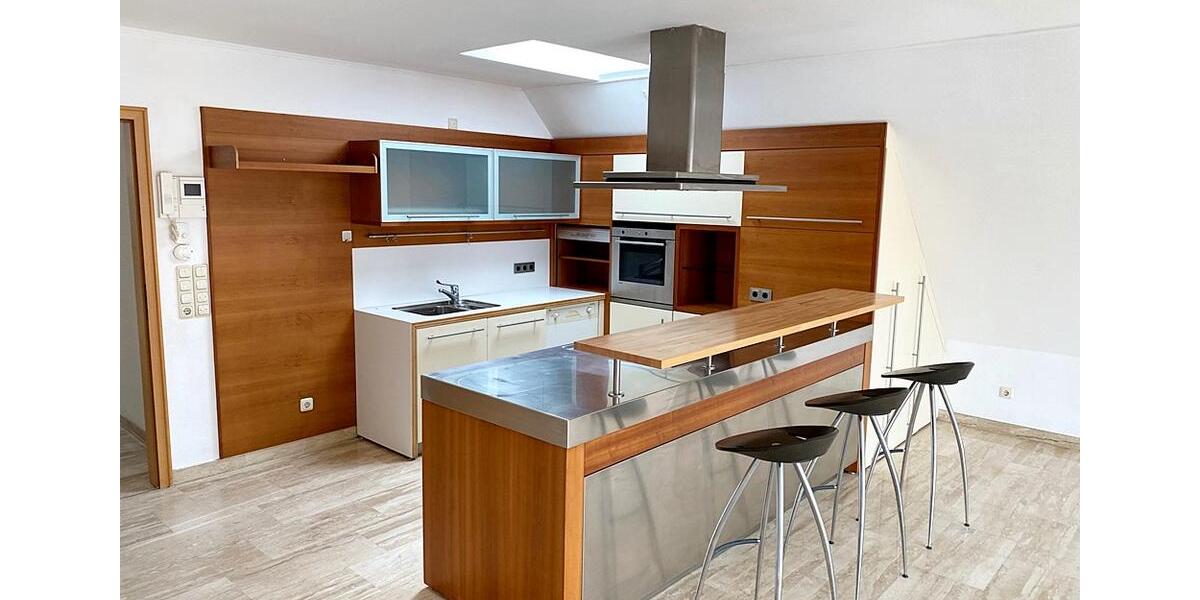 Dachgeschoßwohnung Itzehoe - 4 Zimmer, 122 m&sup2;, 990&euro; | Angebot:24534604