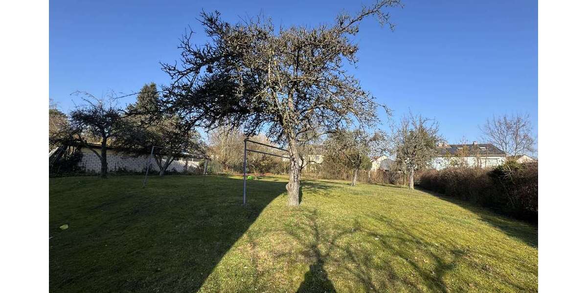 Etagenwohnung Würzburg Heuchelhof - 4 Zimmer, 100 m&sup2;, 1.650&euro; | Angebot:25540200