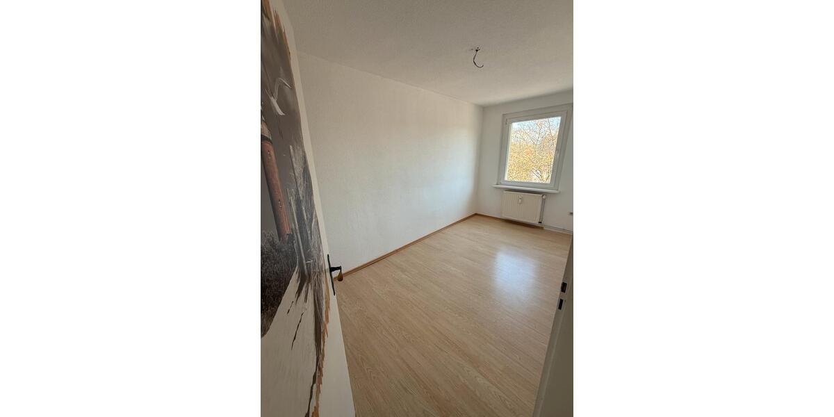 Etagenwohnung Plattenburg - 3 Zimmer, 70 m&sup2;, 650&euro; | Angebot:25363267