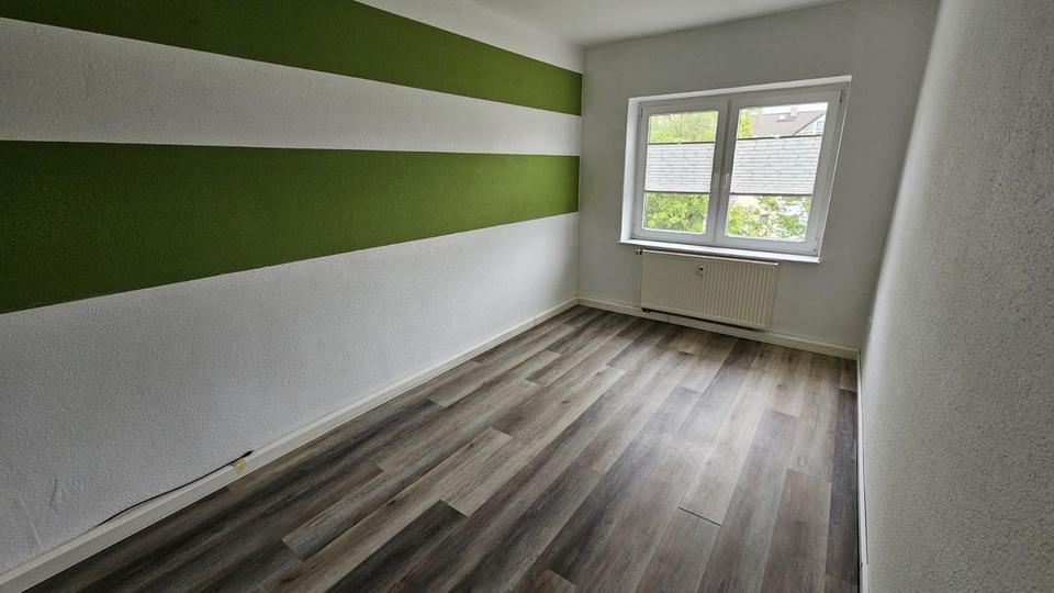 Etagenwohnung Köthen (Anhalt) - 3 Zimmer, 67 m&sup2;, 405&euro; | Angebot:26576136