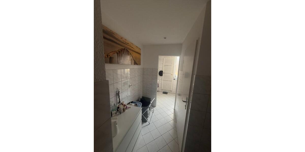 Zimmer ab sofort frei – 580€ alles inklusive 2 zimmer