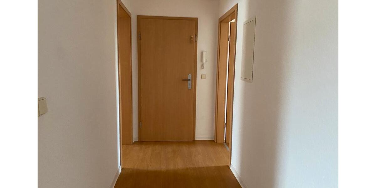 Etagenwohnung Leuna - 3 Zimmer, 65 m&sup2;, 396&euro; | Angebot:25944862