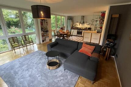 Ruhige, helle 4,5-Zimmerwohnung mit traumhaften Gartenblick zimmer