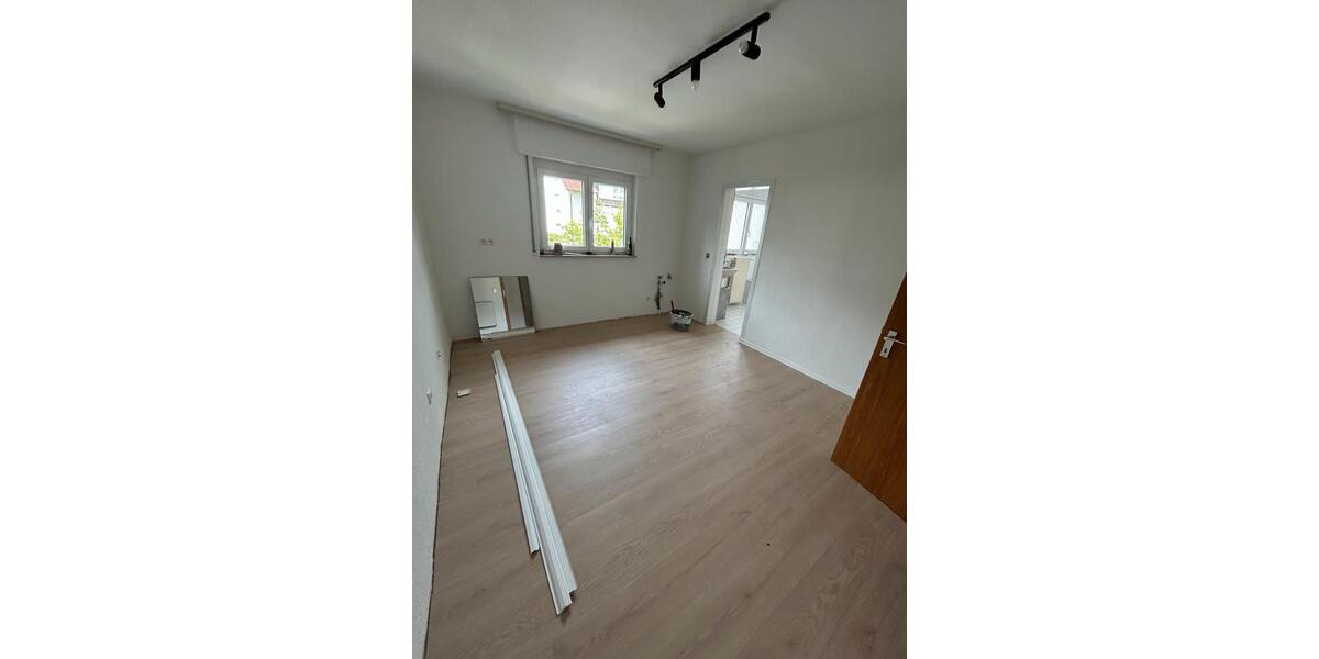 Etagenwohnung Backnang - 3.5 Zimmer, 75 m&sup2;, 1.250&euro; | Angebot:26610999