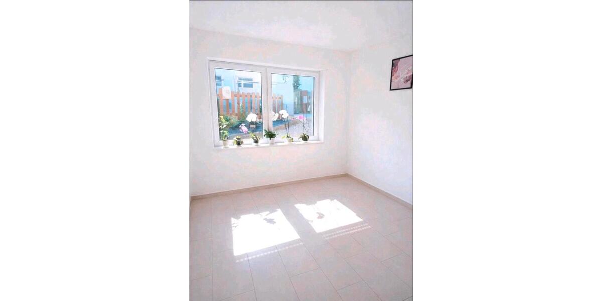Erdgeschoßwohnung Schernfeld Birkhof - 4 Zimmer, 82 m&sup2;, 880&euro; | Angebot:26403630