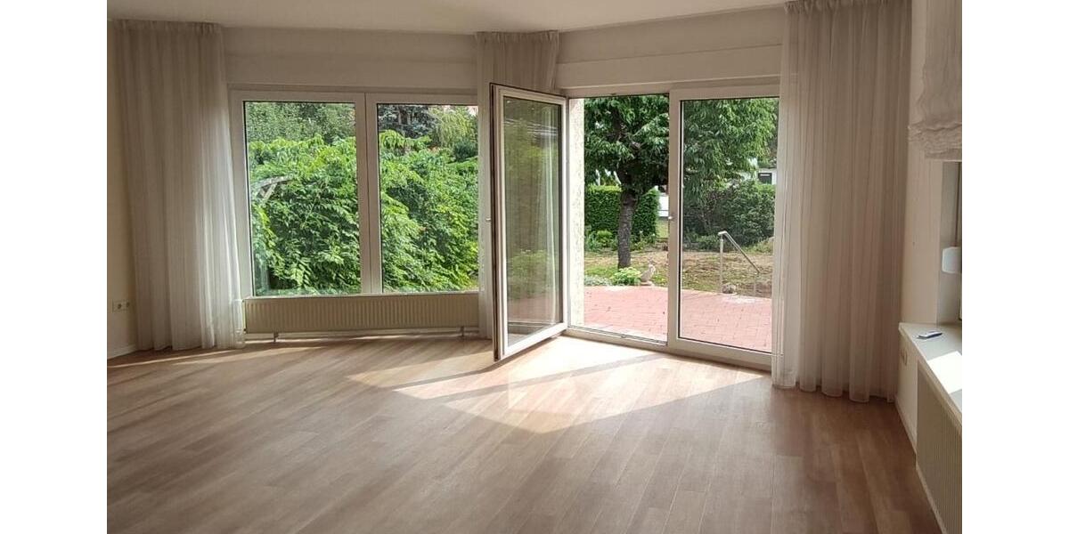 Ein Gefühl wie im eigenen Haus: Helle EG-Wohnung mit Garten 3 zimmer